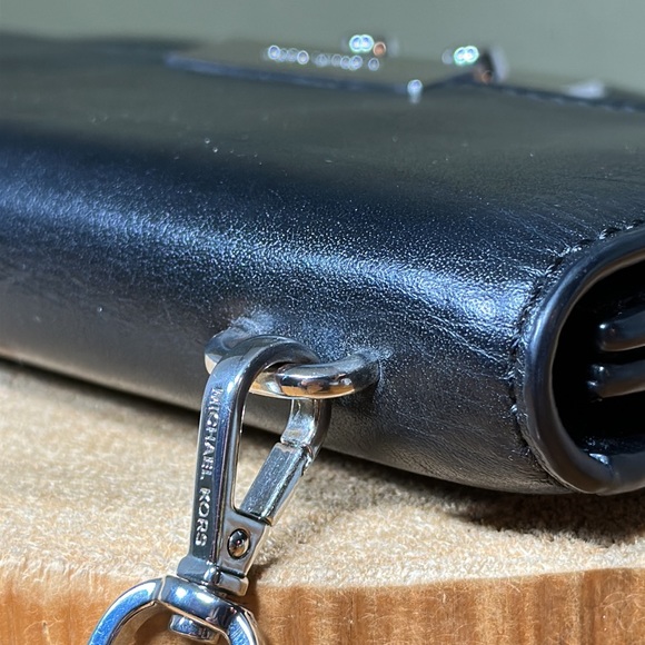 MICHAEL KORS Small Sloan Leather Gusset Crossbody - Picture 5 of 16